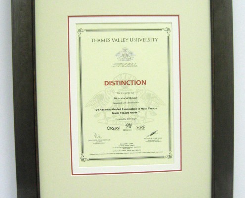 bespoke picture framing 3d objects certificate
