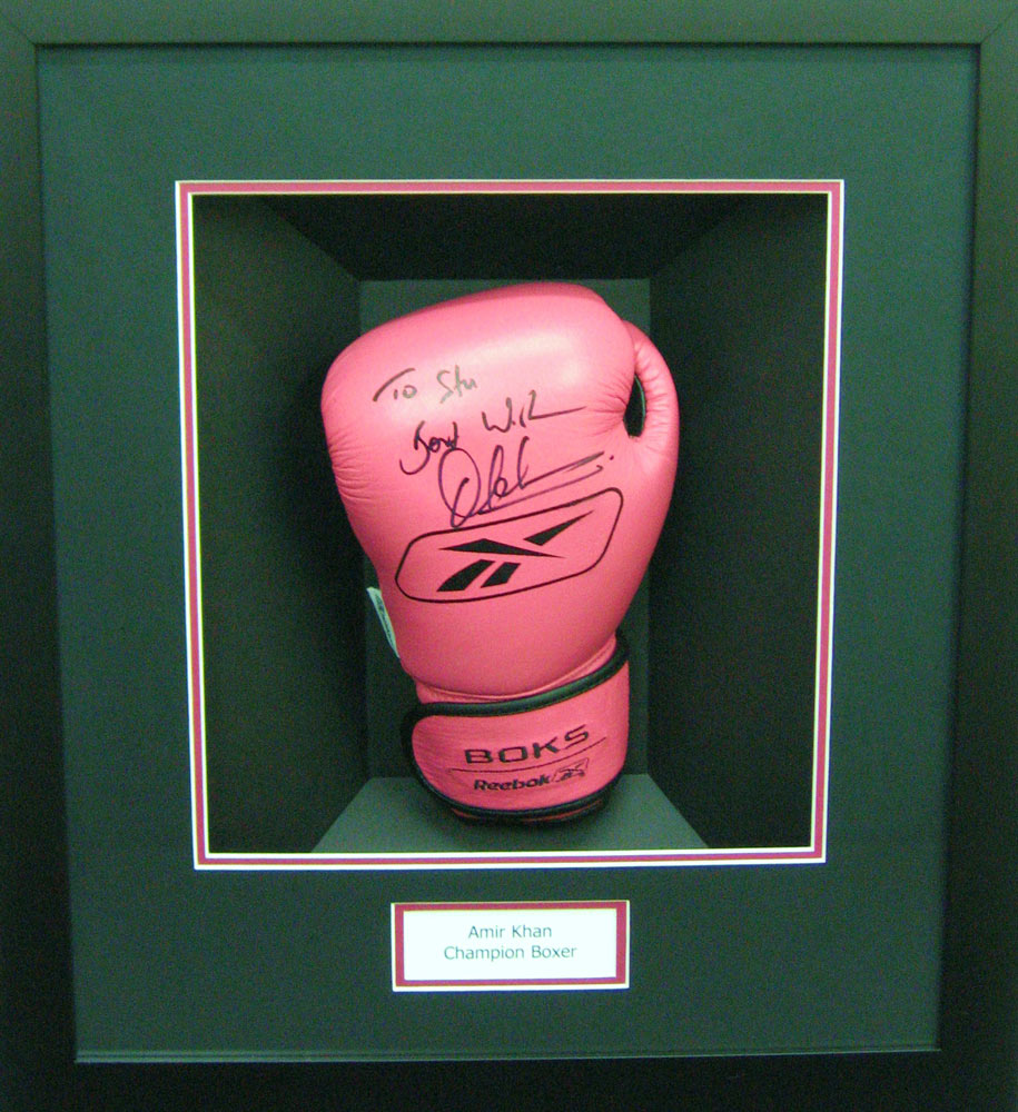 bespoke picture framing 3d objects signed boxing glove sports memorabilia